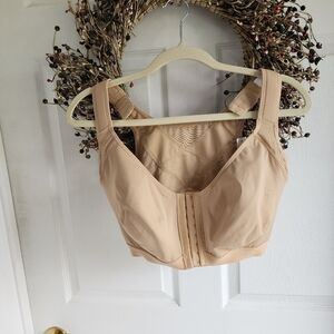 NWT Nude Front-Closure Comfort Bra
